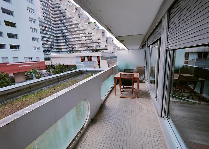 Charmant Studio Au Coeur De La Defense / Paris